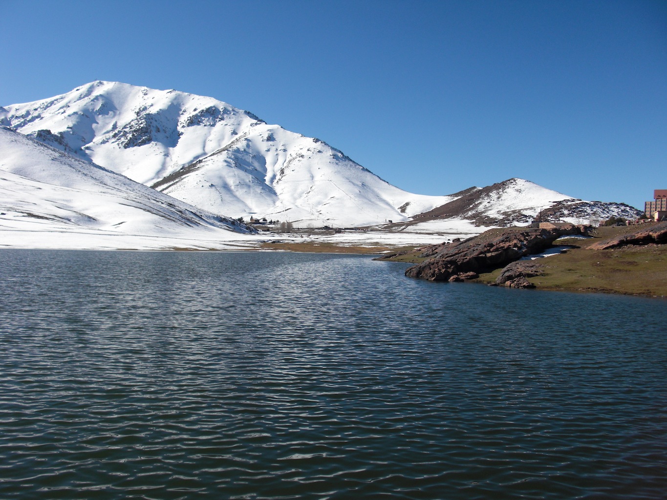 Location de voiture au Maroc pour aller au Lac d'Oukaïmeden